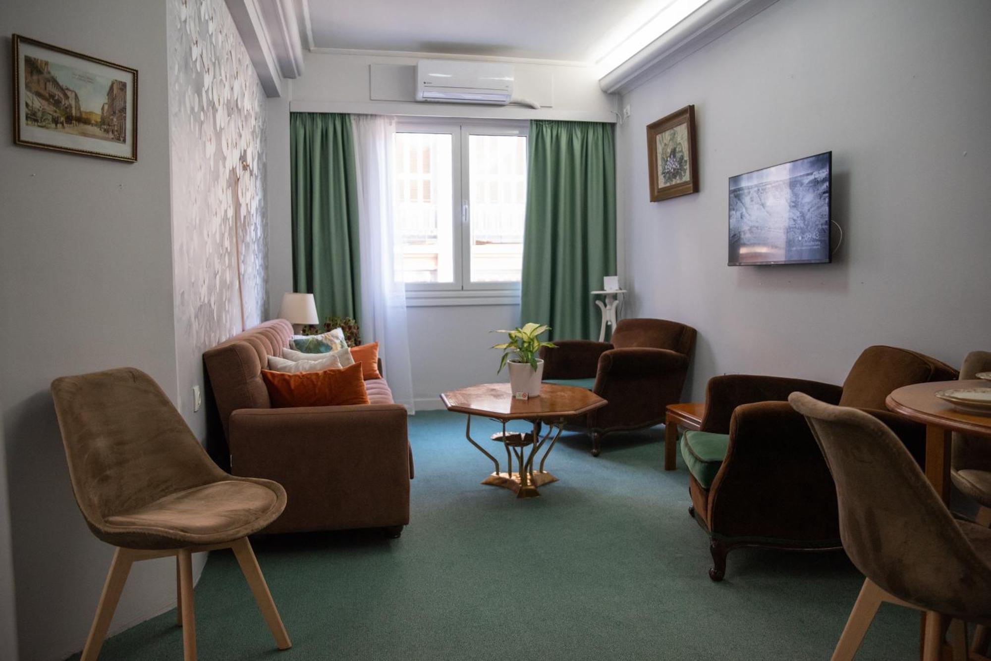 Pnoe D'Athenes Apartment Exterior photo